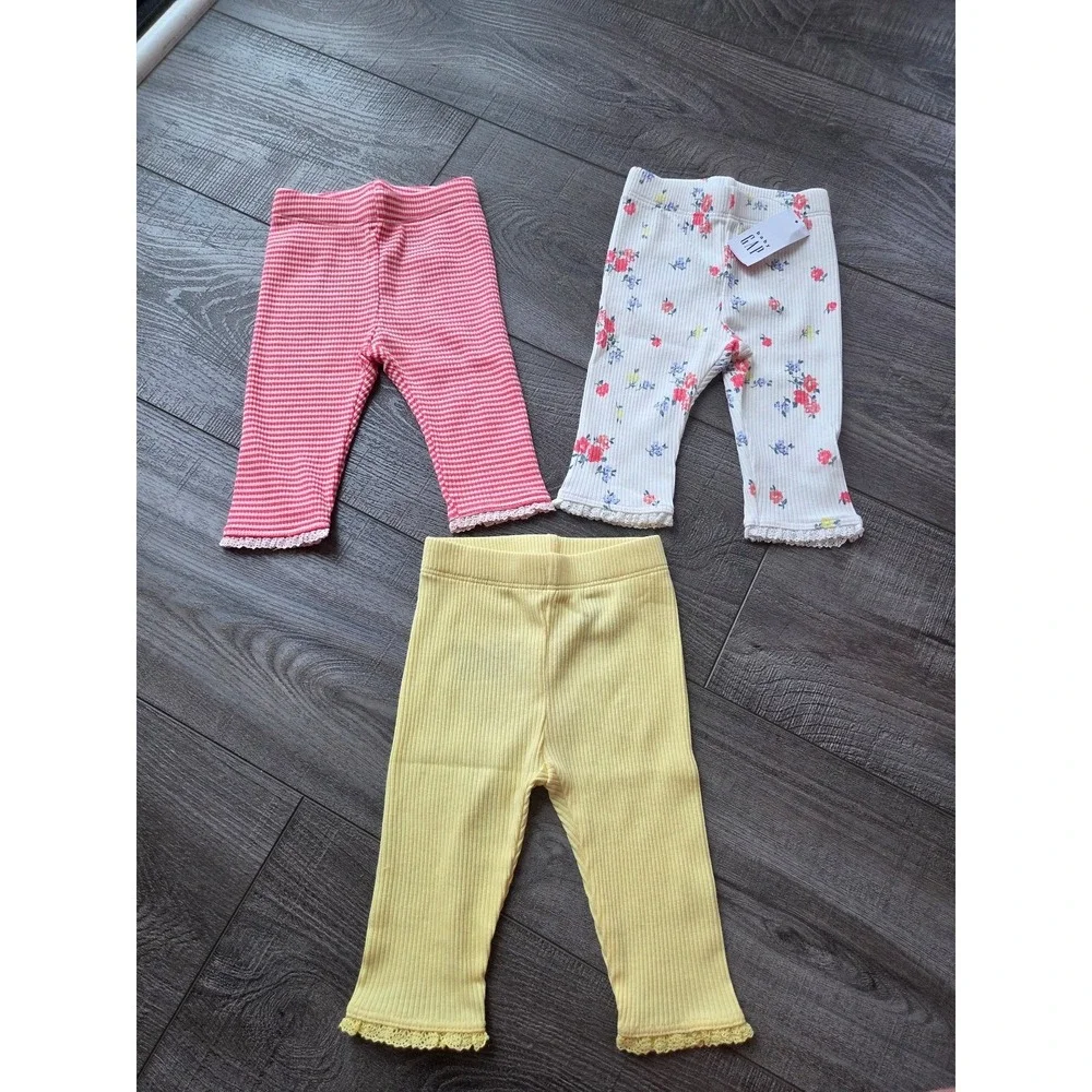 Baby gap leggings‎ size 0-3 mos